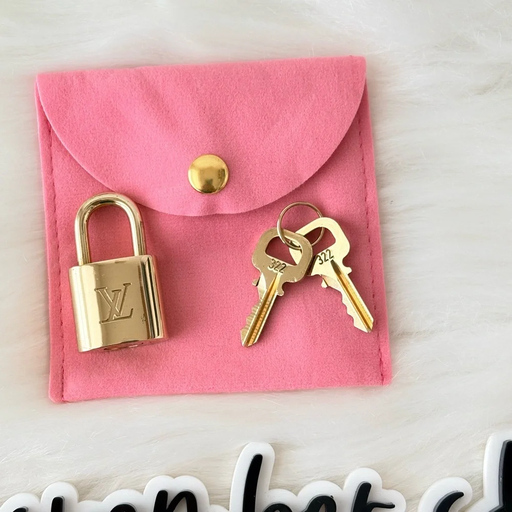 Louis Vuitton Padlock And Key #322‎